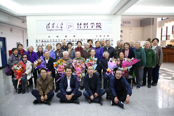 1526624806401010003.jpg 重阳节照片-网页用.jpg