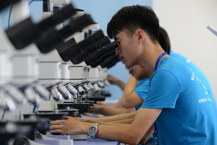 1535014240428066812.jpg 摄影:刘旋 《徕卡杯》第五届全国大学生金相技能大赛 (225).jpg